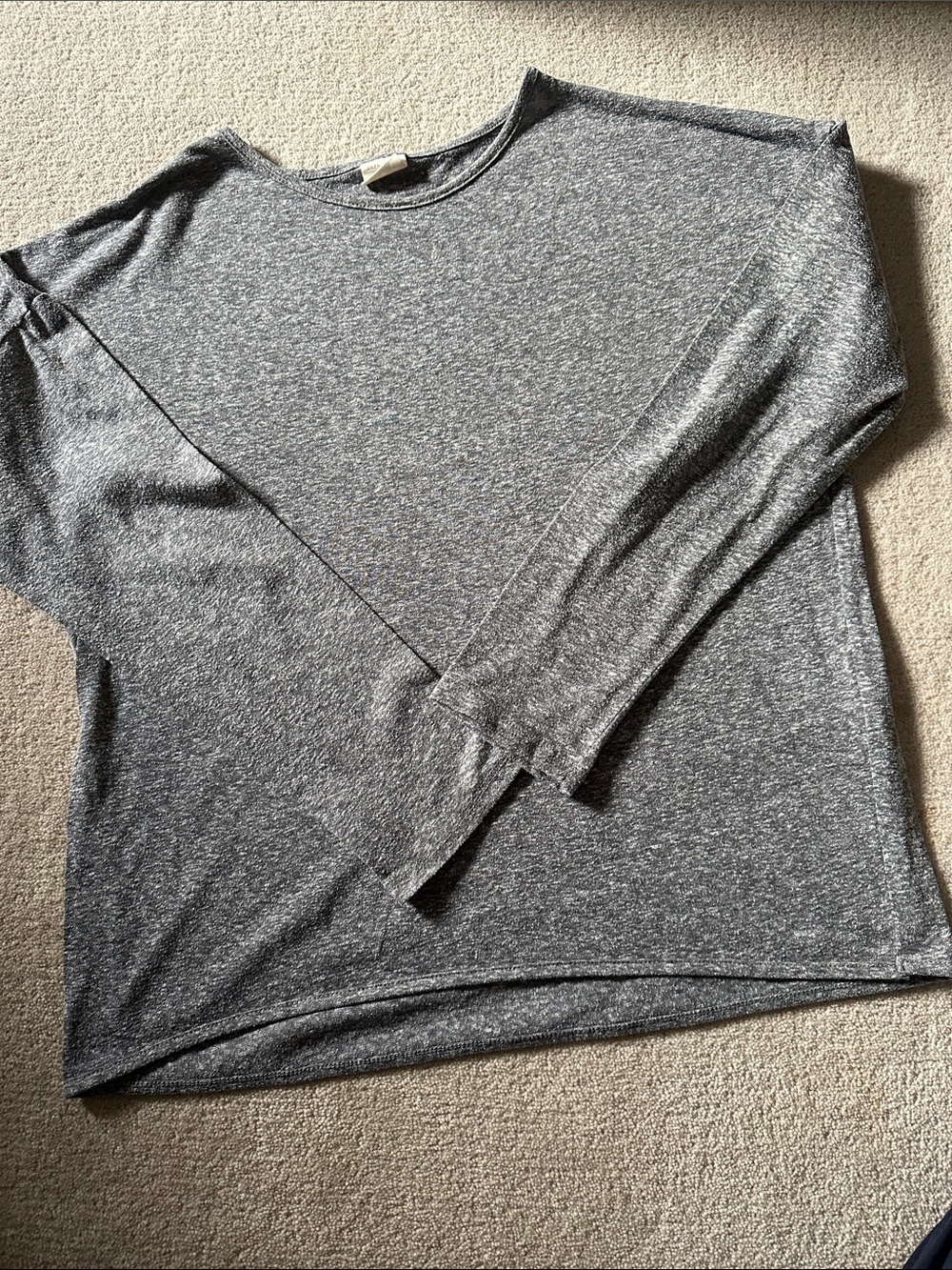Zara Girl’s Long-Sleeve Crewneck top!